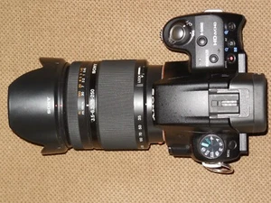 Bundled Sony SLT -A55V camera with DT 18-250mm Lens - Picture 1 of 9