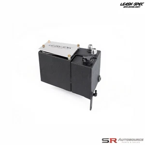 LeaskSpec R33 und R34 Oil Catch Can und Kühlmittelüberlauf Kombitank in schwarz - Bild 1 von 5