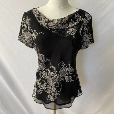 Donna Ricco 复古奇思妙想花卉圆领短袖上衣 6 码 — 第 1/4 张图片