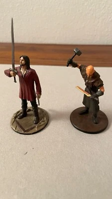 Lotto Action figures Il Signore Degli Anelli N.2 personaggi - AMA220902 - Immagine 1 di 3