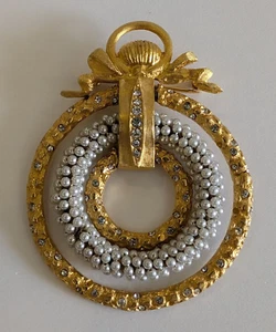 Vintage Large Rhinestone & Pearl Rings Brooch Pin - Picture 1 of 14
