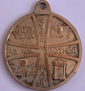 Holy Year Rome 1975 Catholic Round Pendant / Medal / Keychain Vatican 30mm Brass - Picture 1 of 5
