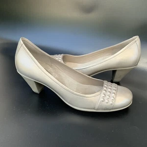 ECCO Arch Support Heel Pump Sz 41 Leather Studded Comfort Metallic Career Work - Picture 1 of 15
