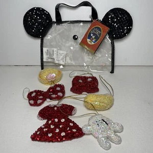 Juego de 6 adornos de lentejuelas con cuentas de Navidad encantados Mickey Minnie de Disney Store - Imagen 1 de 8