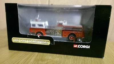 Corgi 52005 1/50 Mack CF Pumper Lodi Fire Dept NJ - Image 1 of 2