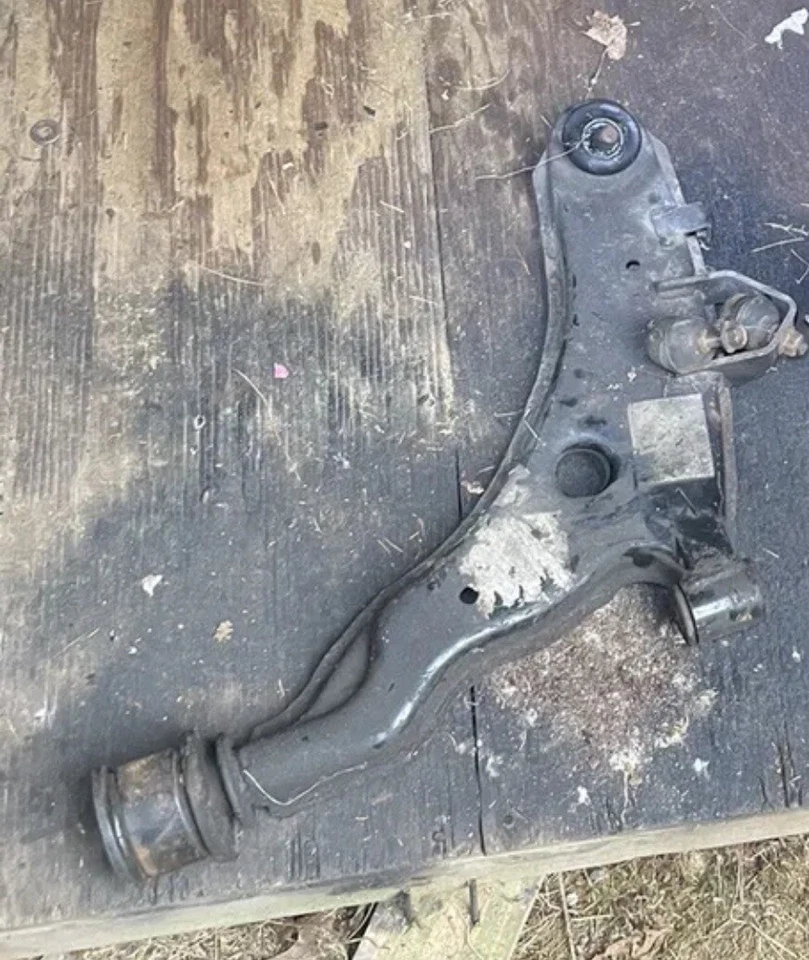 OEM Genuine Mitsubishi 3000GT  Dodge stealth Lower left Control Arm 94-99 - Image 1 of 1