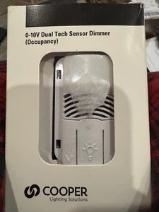 Cooper Dual Tech Sensor Dimmer 0SW-D-010-W - Picture 1 of 2