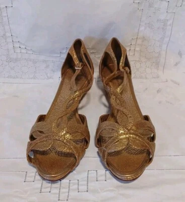 BCBG Maxazria Shoe Size 9.5 Metallic Gold Leather Basketweave Woven Wedge Heel - Image 1 of 4