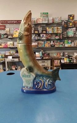 Vintage 1971 Jim Beam “The Muskie Wisconsin’s State Fish” Decanter EMPTY 14” Lg - Image 1 of 4