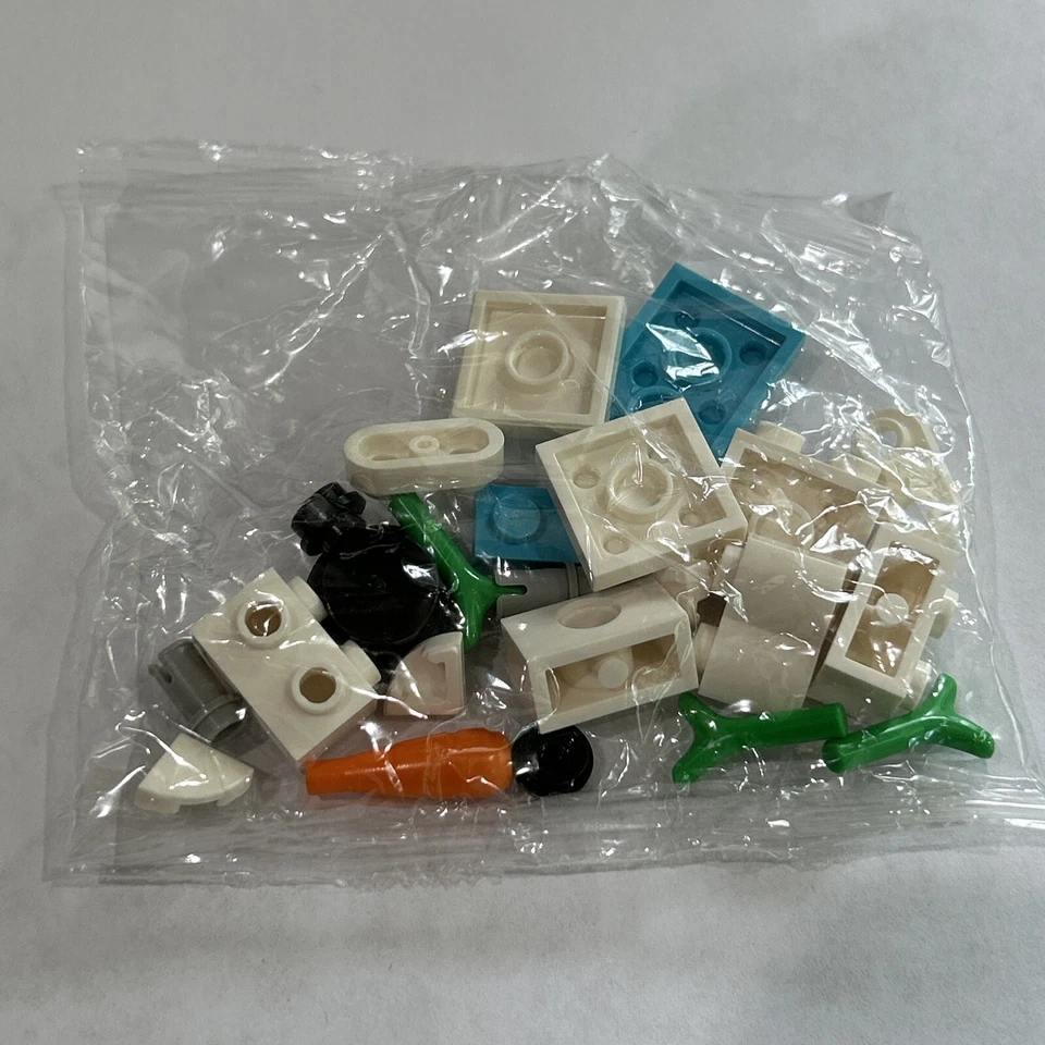 Lego Disney 2020 Star Wars Advent Calendar #75279 Snowman Gonk Droid Micro Build - Image 1 of 3