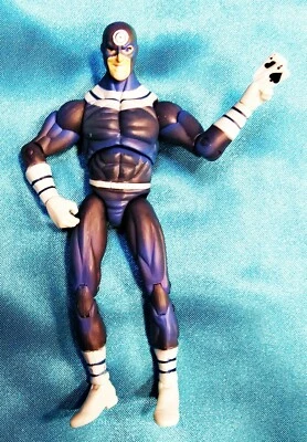 BULLSEYE Marvel Universe - 4" 2009 Loose Figure. - Image 1 of 3