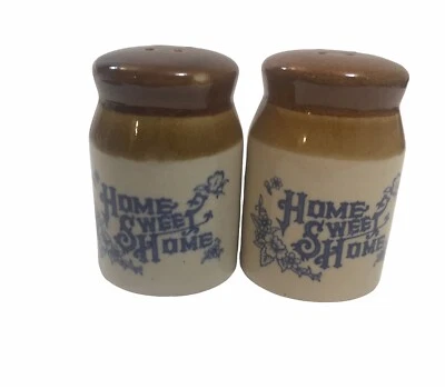 Salero y pimentero vintage 1984 Home Sweet Home 3" Country Crocks marrón y bronceado Foto 1 de 4