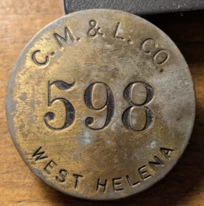 Insignia de latón para empleado West Helena, Arkansas AR Chicago Mill & Lumber Co. #598 - Imagen 1 de 5