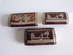 LOT DE 3 TABATIERES EN BOIS ET METAL LA JURASSIENNE - Foto 1 di 6