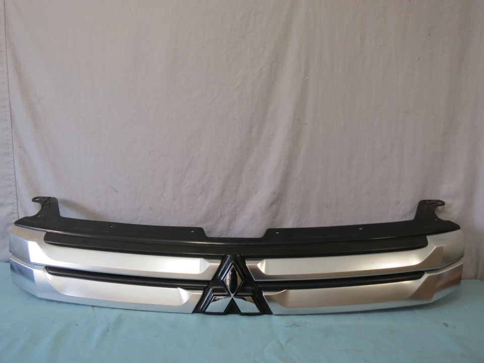 ✅ 14-15 Mitsubishi Outlander PHEV передняя верхняя решетка радиатора решетка сетка OEM - Изображение 1 из 4