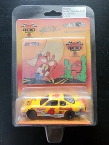 1/64-Action-Mike Skinner #4 Kodak/Looney Tunes Rematch 2002 Monte Carlo RACE CAR - Picture 1 of 2