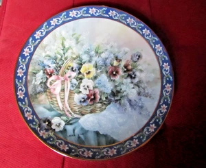 COLLECTORS FINE CHINA PLATE W.S GEORGE PANSIES IN BASKET SIGNED LENA LIUS - Picture 1 of 2