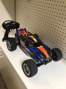 Traxxas Nitro Rustler - Picture 1 of 12