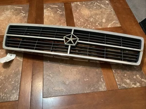 1985-1989 Dodge Aires Front Radiator Grill 4334015 - Picture 1 of 18