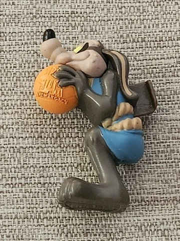 Wile E. Coyote Space Jams A New Legacy Figurine 3 inches tall Cover