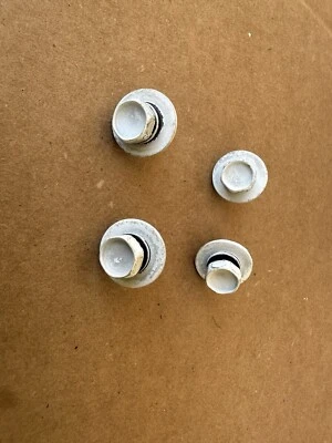 INTEGRA TYPE R DC2 CHAMPIONSHIP WHITE OEM HOOD MOUNTING  BOLTS SET OF 4 OEM - Imagem 1 de 3