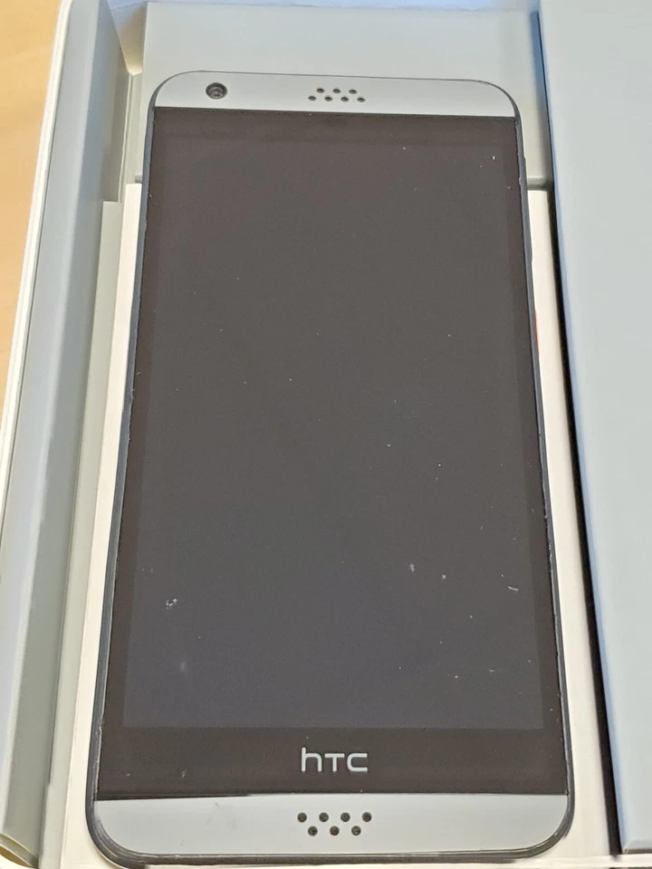 HTC DESIRE 530 4G LTE 16Go NOIR - Photo 1/4