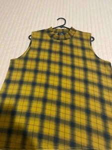 Sleeveless women tops from valley girl - Picture 1 of 4