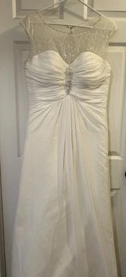 Vestido de novia Symphony 50014 blanco roto talla 14, aro, velo y corsé interior Foto 1 de 4