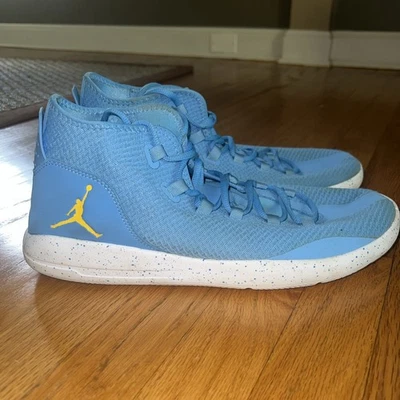 Marquette Golden Eagles Team Emitido Jordan Revela Hombres Talla 14 Foto 1 de 4