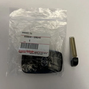  Toyota RAV4 Hybrid Smart Remote Key 8990H-0R040 HYQ14FBC Blue Logo - Picture 1 of 7