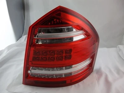 Luz trasera LED pasajero Mercedes Benz GL450 GL550 GL350 2010-2012 Foto 1 de 4