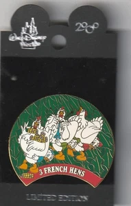 Prendedor Disney 12 días de corona de Navidad 3 gallinas francesas Huey Dewey Louie sobrinos - Imagen 1 de 2