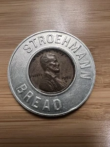 1958-D STROEHMQANN PANE INCASSATO CENTESIMO PORTAFORTUNA - G575 - Foto 1 di 2