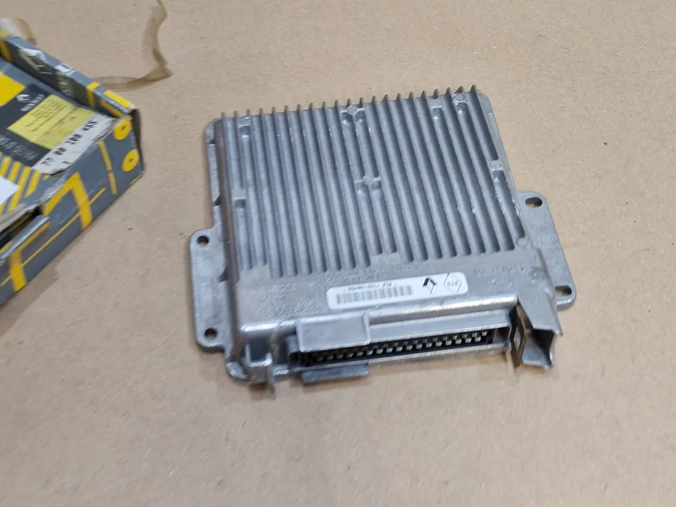 Renault Clio Engine Control Unit ECU 7700108455 7700866295 Genuine NEW OEM - Image 1 of 4