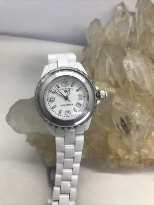 女士 Swiss Legend Karamica 用于维修/需要边框工作保持良好时光 — 第 1/4 张图片