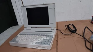 Vintage Retro Toshiba T4500 Laptop Intel 486SX-20 processor 8.4" LCD Screen P/R - Picture 1 of 17