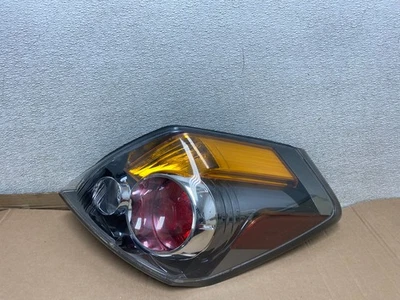 Luz trasera lateral derecha Nissan Altima 2007 a 2012 pasajero U6967 DW Foto 1 de 4