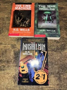 H.G. Wells lot of 4 paperback books, The Food of the Gods + more - Picture 1 of 1