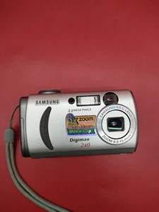 Samsung Digimax 240 2.0MP Compact Digital Camera + Memory Card - Picture 1 of 10