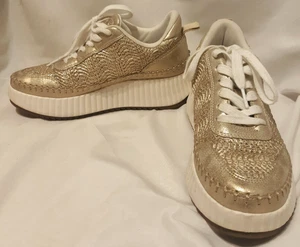 Universal Thread Womens Persephone Platform Casual Gold Sneakers Size 7 Shoes - Picture 1 of 9