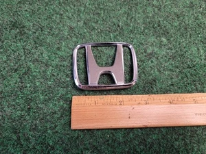 1995-2002 Honda Civic, Odyssey OEM 75701-SP0 Logo Emblem 1M5 - Picture 1 of 6