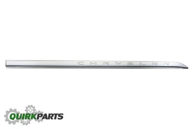 Chrysler Town & Country 2011-2016 puerta delantera derecha moldura cromada OEM Mopar Foto 1 de 4