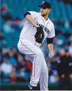 JAMES PAXTON SEATTLE MARINERS ACTION SIGNED 8x10 - Picture 1 of 1
