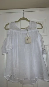 By Design White T-Shirt Small - Bild 1 von 3