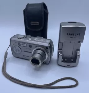 Samsung Digimax V50 5MP Digital Camera With Battery & Carry Case - faulty - Picture 1 of 7