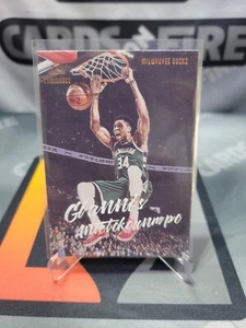 Giannis Antetokounmpo 2019-20 Panini Chronicles - Luminance #155 - Picture 1 of 2