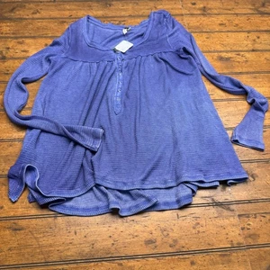 Top túnica Henley tejido gofre lavado púrpura Free People talla M - Imagen 1 de 8