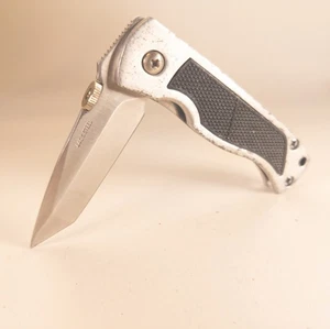 Pocket Knife 440 Tanto Blade Chisel Grind Thumb Wheel Polished Stainless 3 oz - Picture 1 of 5