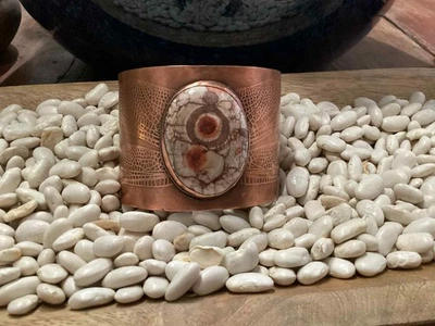 Brazalete de libélula de cobre y piedras preciosas Foto 1 de 4