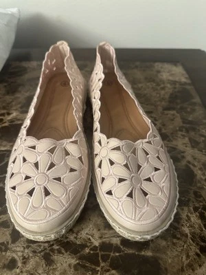 Zapatos de ballet Heawish rosa y crema bordados con cordones talla 8 excelente estado Foto 1 de 4